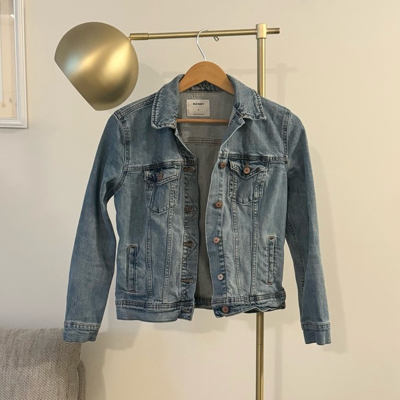 Classic Jean Jacket - Picture 6 of 9